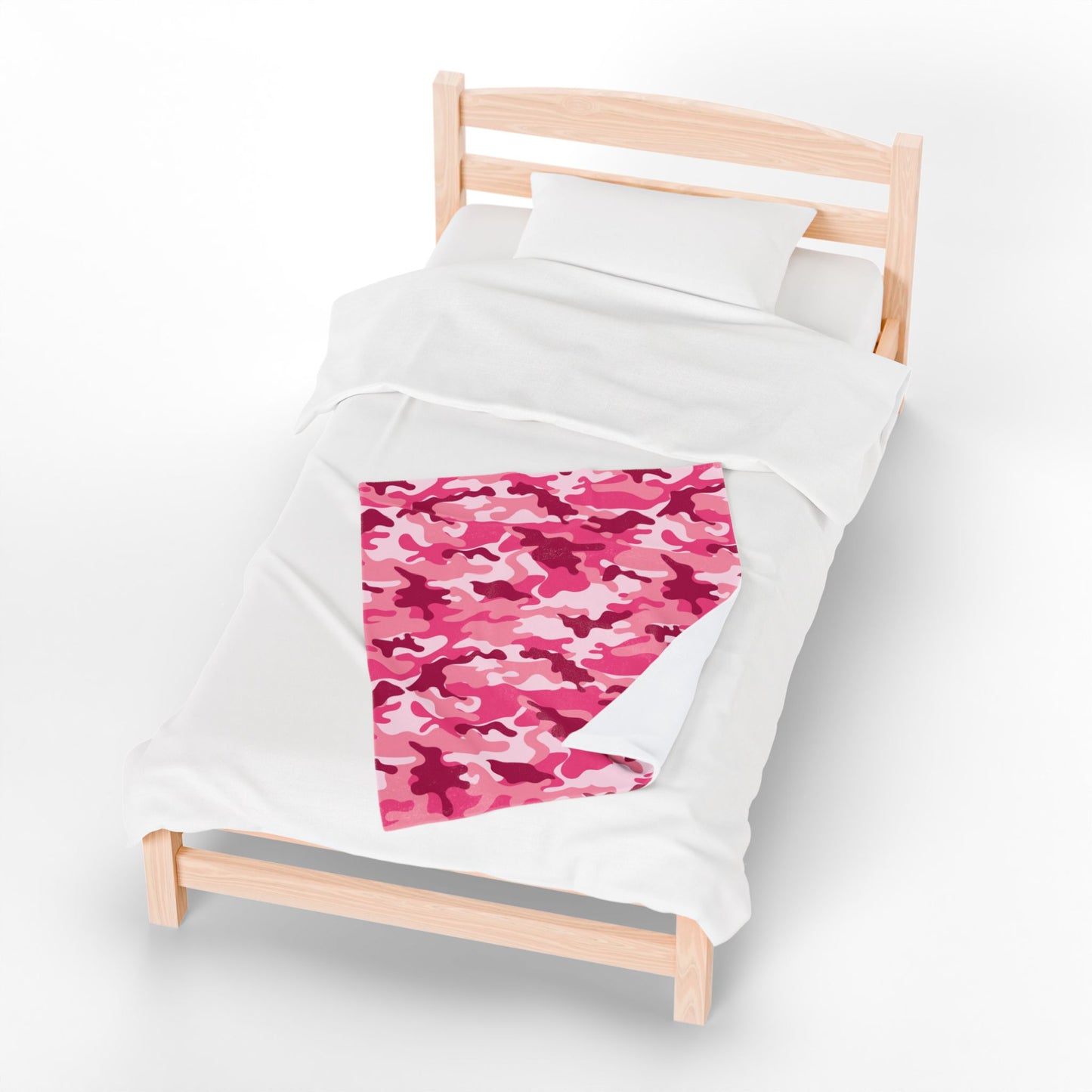 Pink Camo Plush Blanket - Cozy Throw for Girls, Kids, Bedroom Decor, Soft Blanket for Gift Giving, Snuggly Comforter