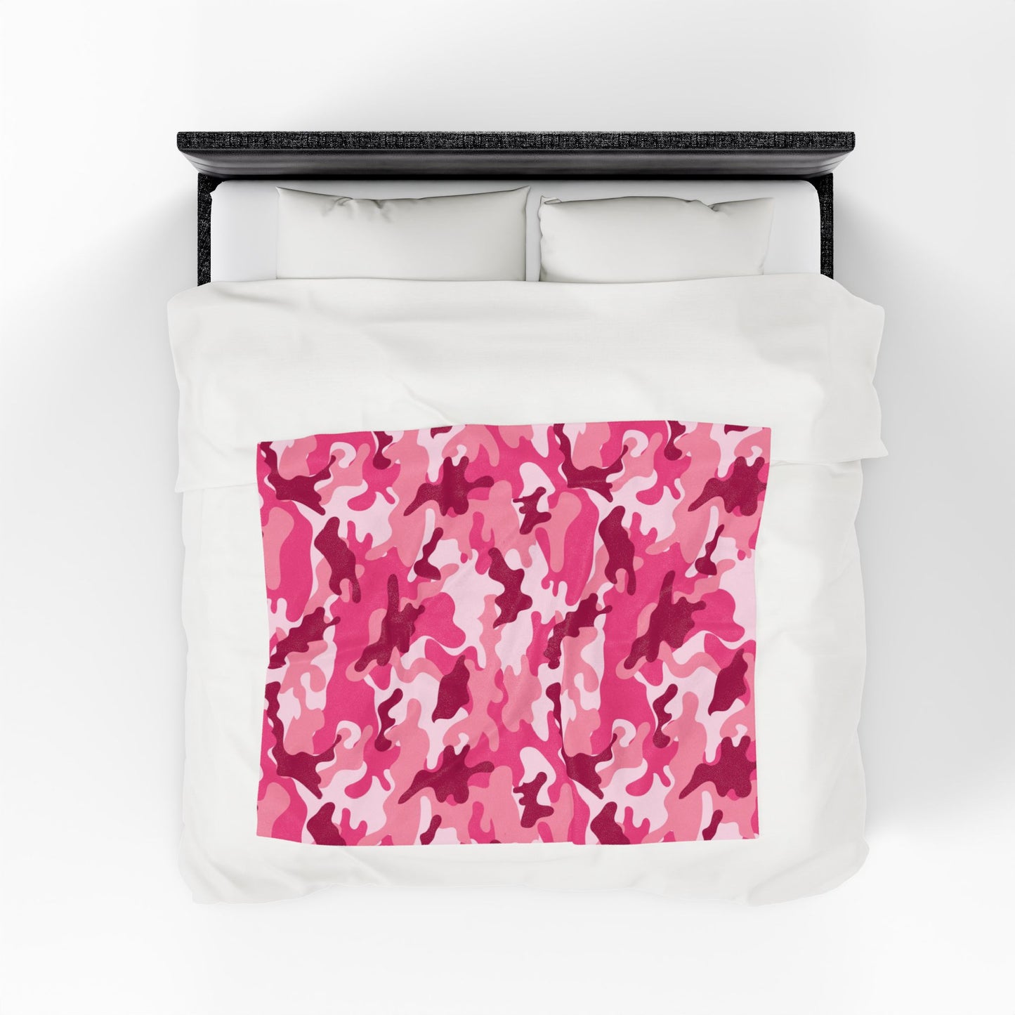 Pink Camo Plush Blanket - Cozy Throw for Girls, Kids, Bedroom Decor, Soft Blanket for Gift Giving, Snuggly Comforter
