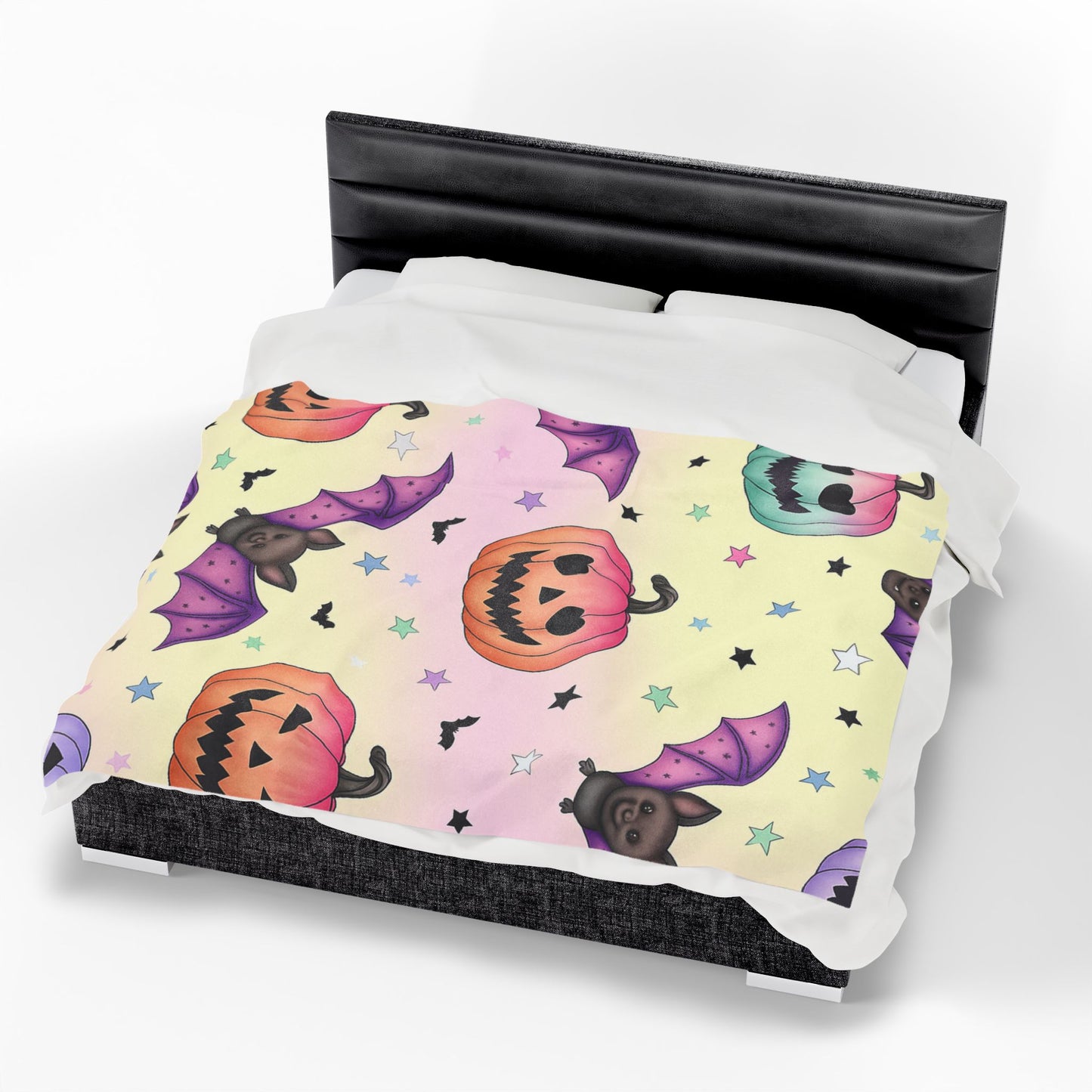 Halloween Plush Blanket, Cozy Trick or Treat Throw, Spooky Decor, Bat and Pumpkin Design, Perfect for Fall and Halloween Celebrations