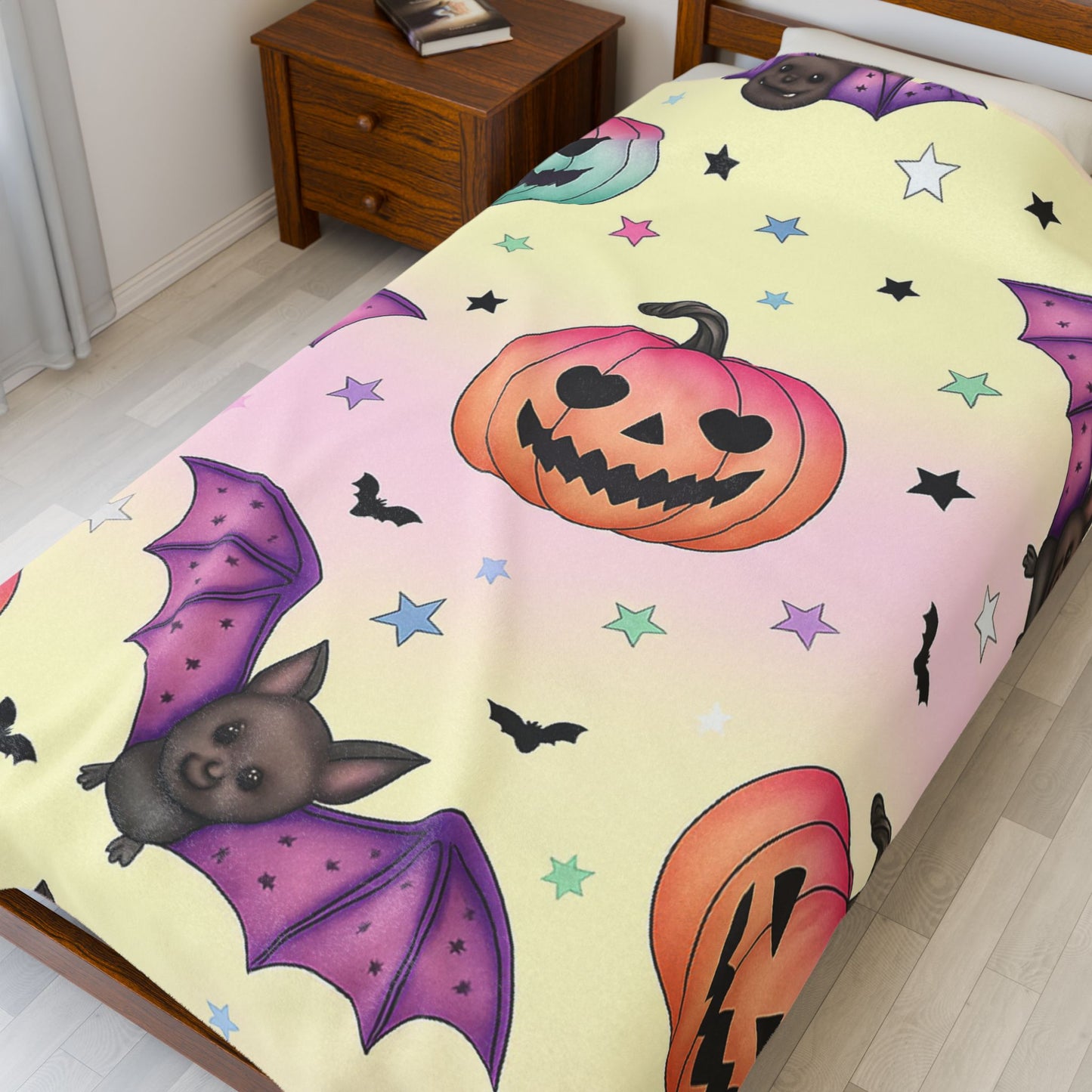 Halloween Plush Blanket, Cozy Trick or Treat Throw, Spooky Decor, Bat and Pumpkin Design, Perfect for Fall and Halloween Celebrations