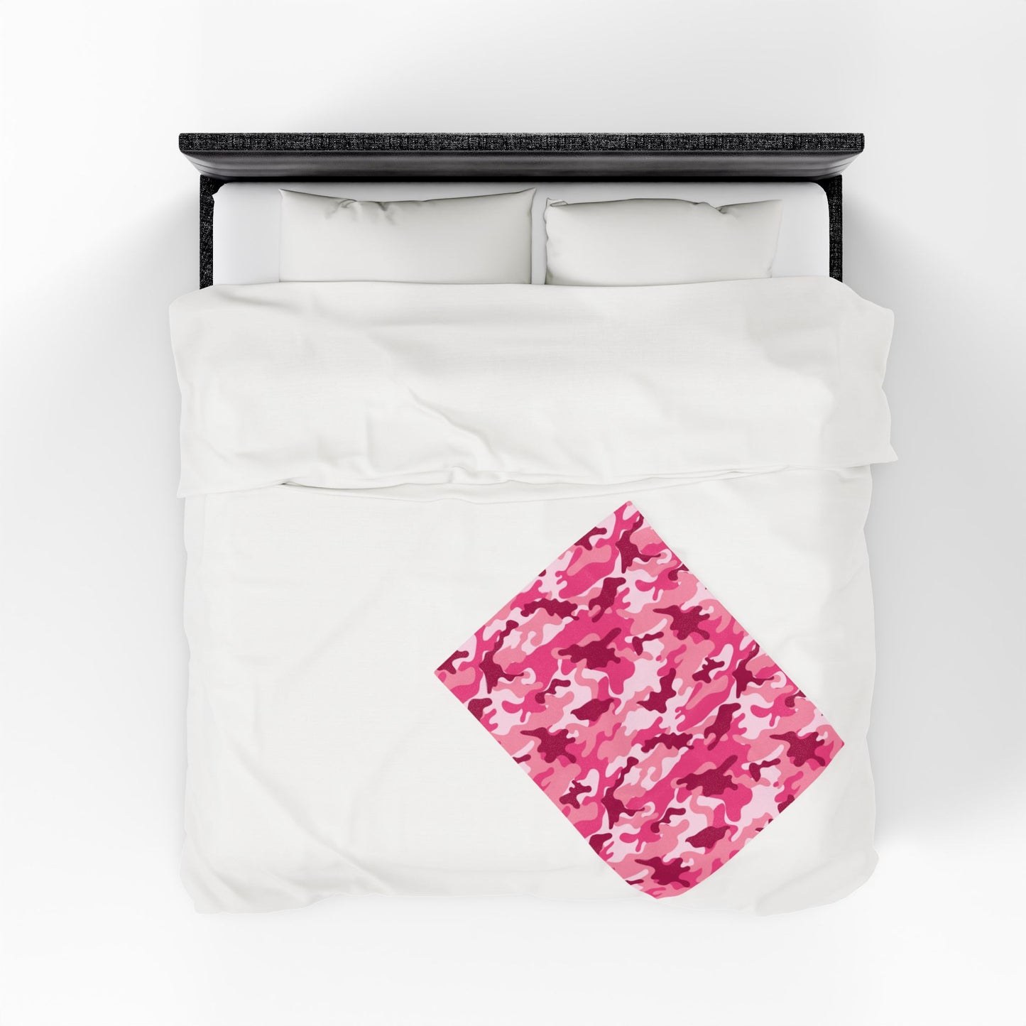 Pink Camo Plush Blanket - Cozy Throw for Girls, Kids, Bedroom Decor, Soft Blanket for Gift Giving, Snuggly Comforter