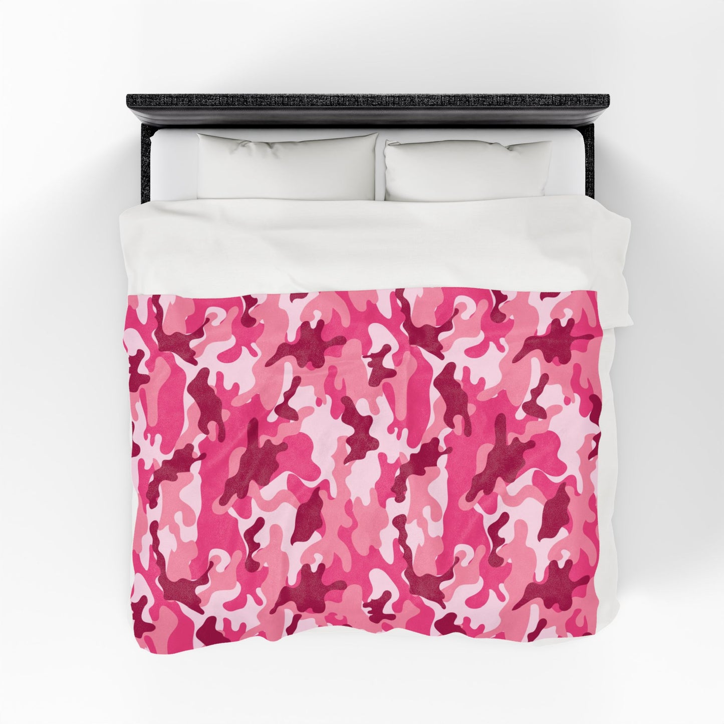 Pink Camo Plush Blanket - Cozy Throw for Girls, Kids, Bedroom Decor, Soft Blanket for Gift Giving, Snuggly Comforter