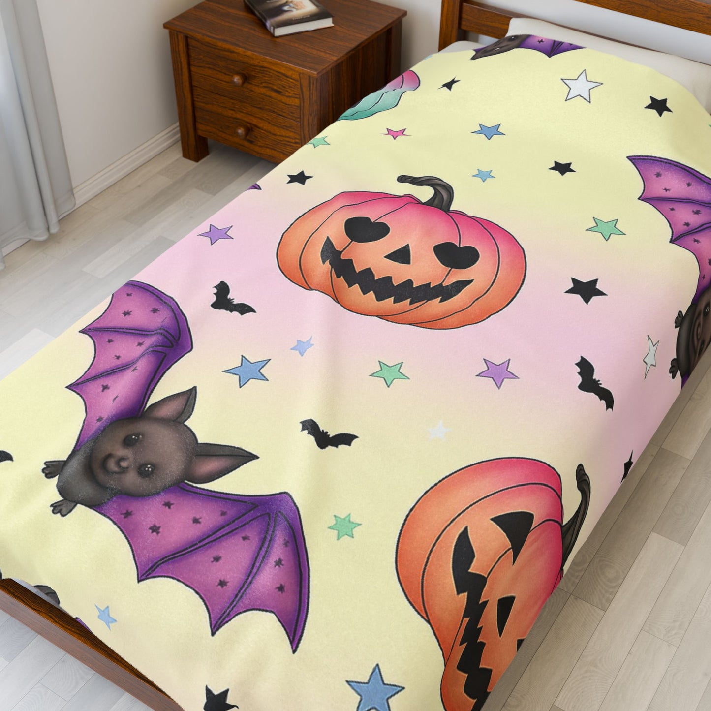 Halloween Plush Blanket, Cozy Trick or Treat Throw, Spooky Decor, Bat and Pumpkin Design, Perfect for Fall and Halloween Celebrations