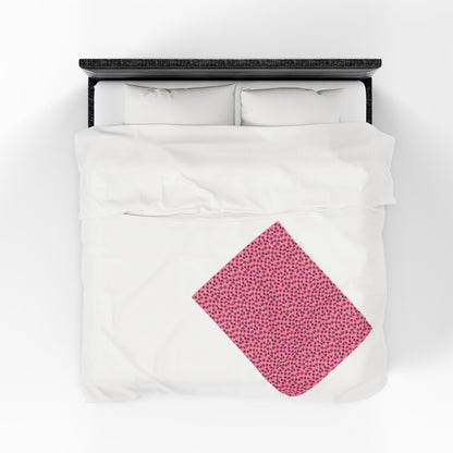 Cozy Pink Velveteen Plush Blanket for Ultimate Comfort, Soft Throw Blanket for Home Decor, Perfect Gift for Mothers Day, Snuggle [...]